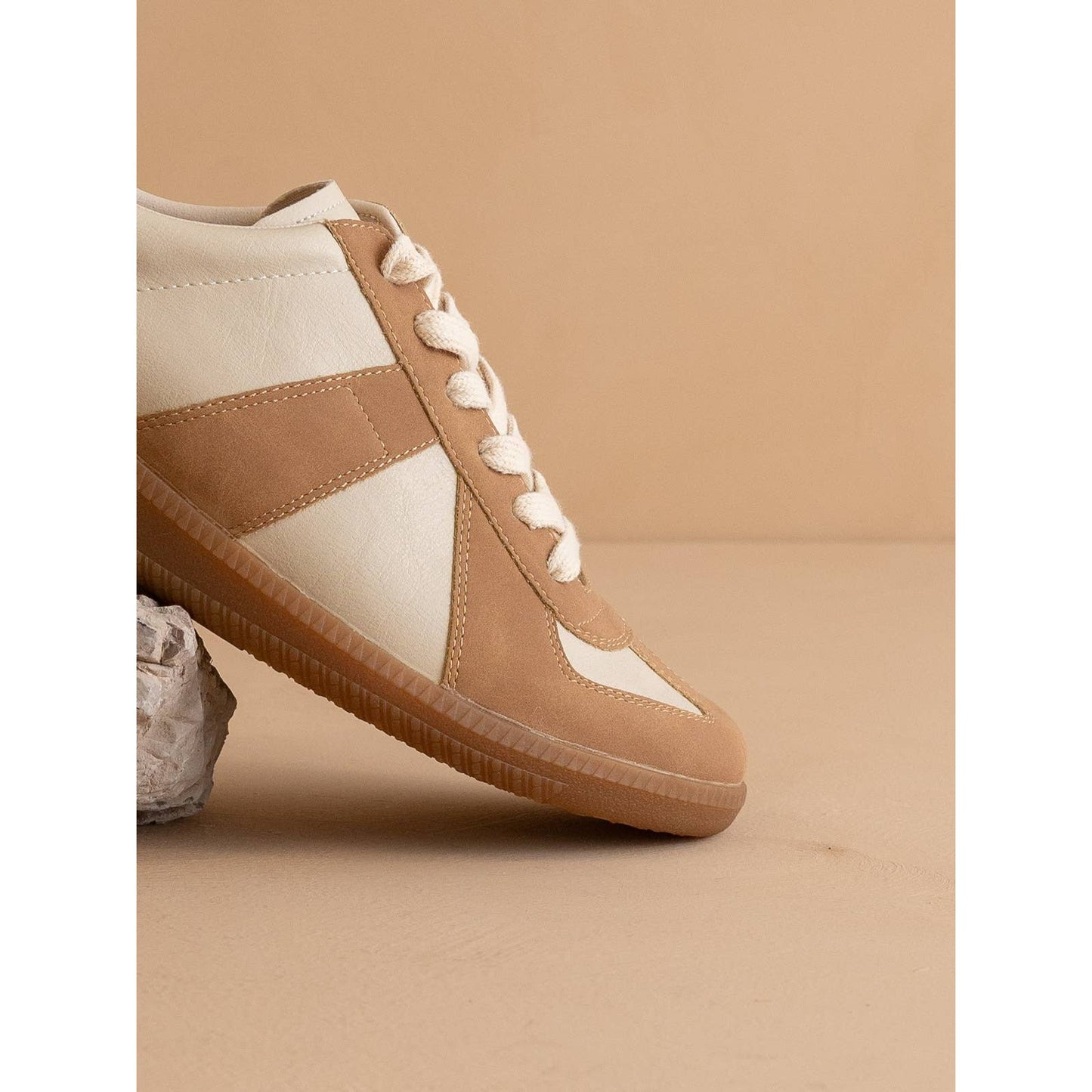 The Noelle Camel | Low Top Sneaker