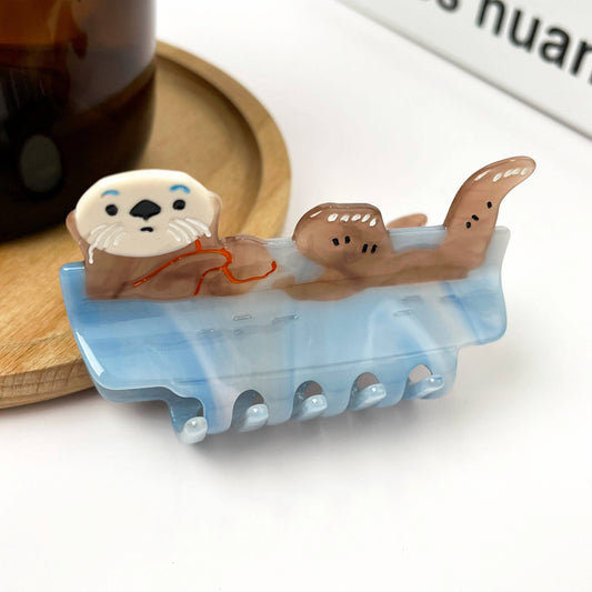 Floating Sea Otter Claw Clip