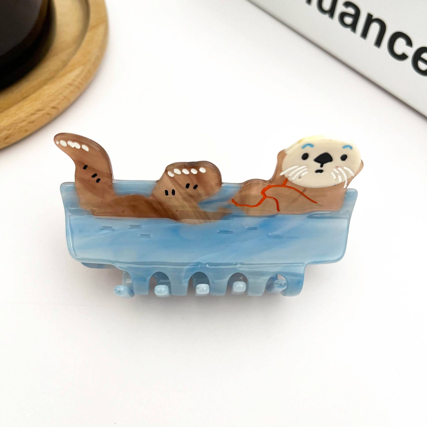 Floating Sea Otter Claw Clip