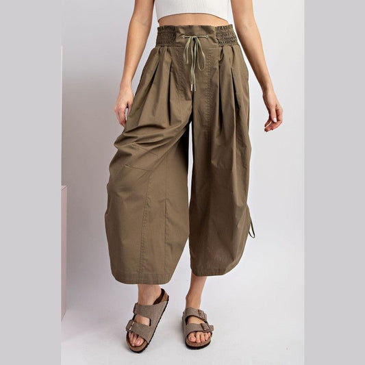 Lela Open Capri Pants