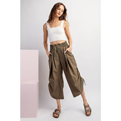 Lela Open Capri Pants