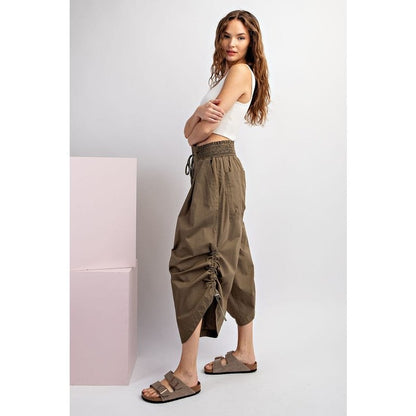 Lela Open Capri Pants