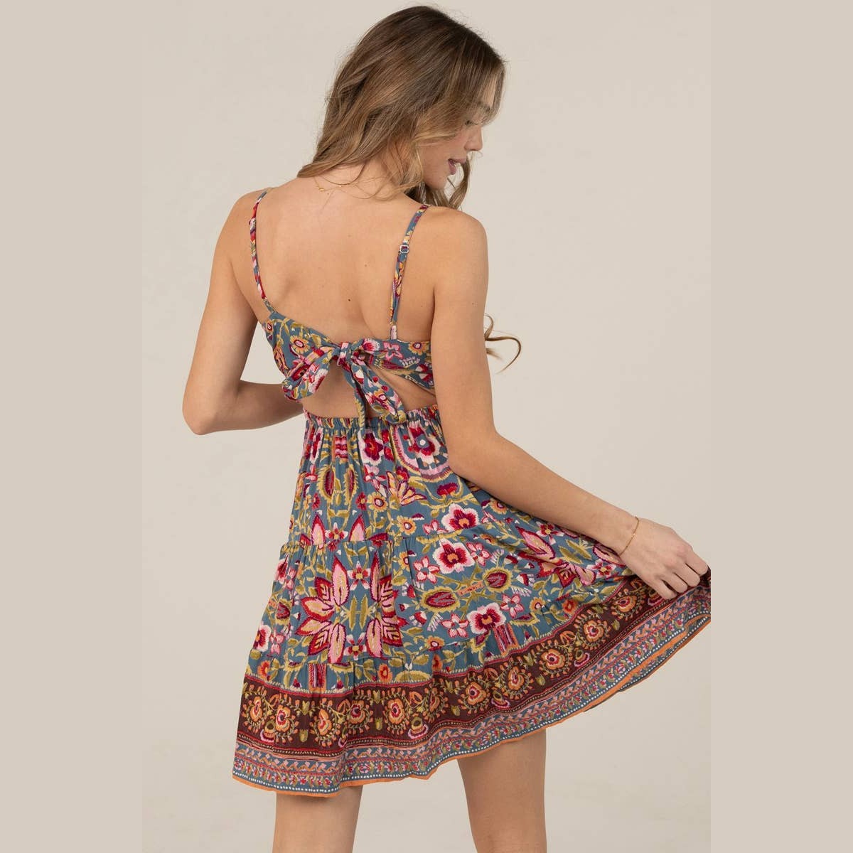 V NECK OPEN TIE BACK SUNDRESS - The Feral Market