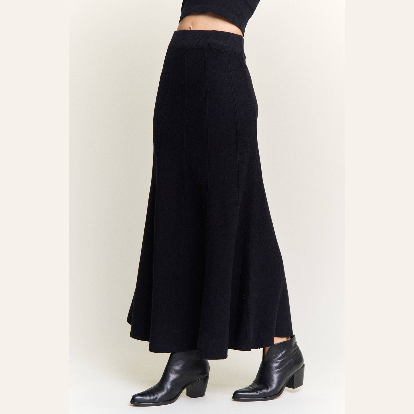 Ribbed Knit Pleated Midi Skirt