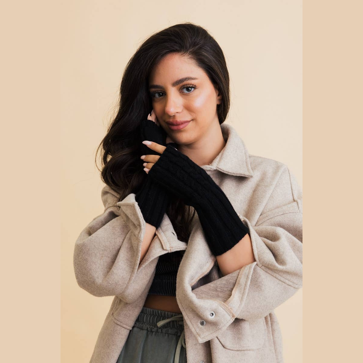 Winter Cable Knit Fingerless Gloves – Ideal for Smartphones