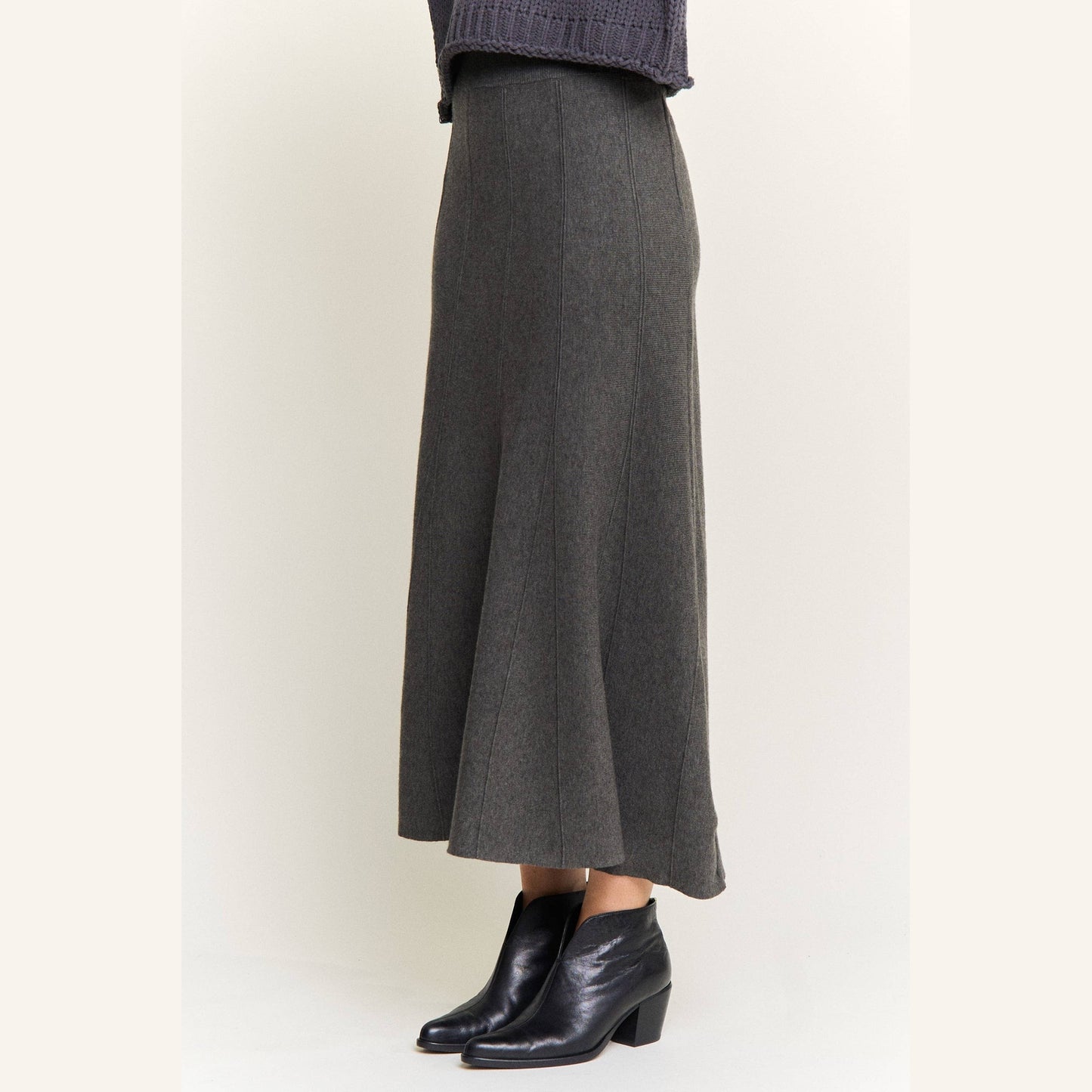 Vertical Seams Midi Skirt