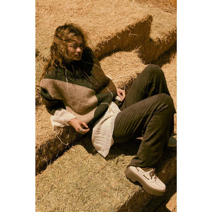 Argyle Plaid Knit Split-Neck Collared Sweater