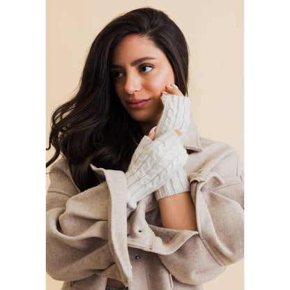 Winter Cable Knit Fingerless Gloves – Ideal for Smartphones