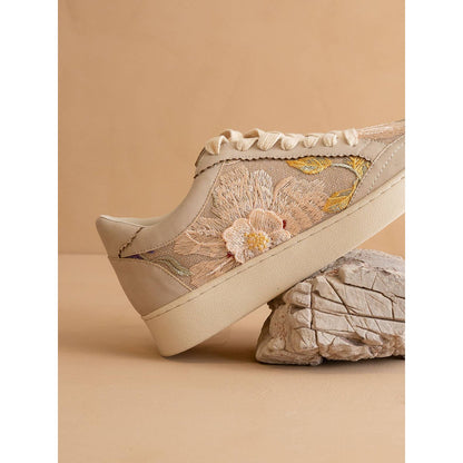 The Tammi | Light Grey Floral Applique Sneaker