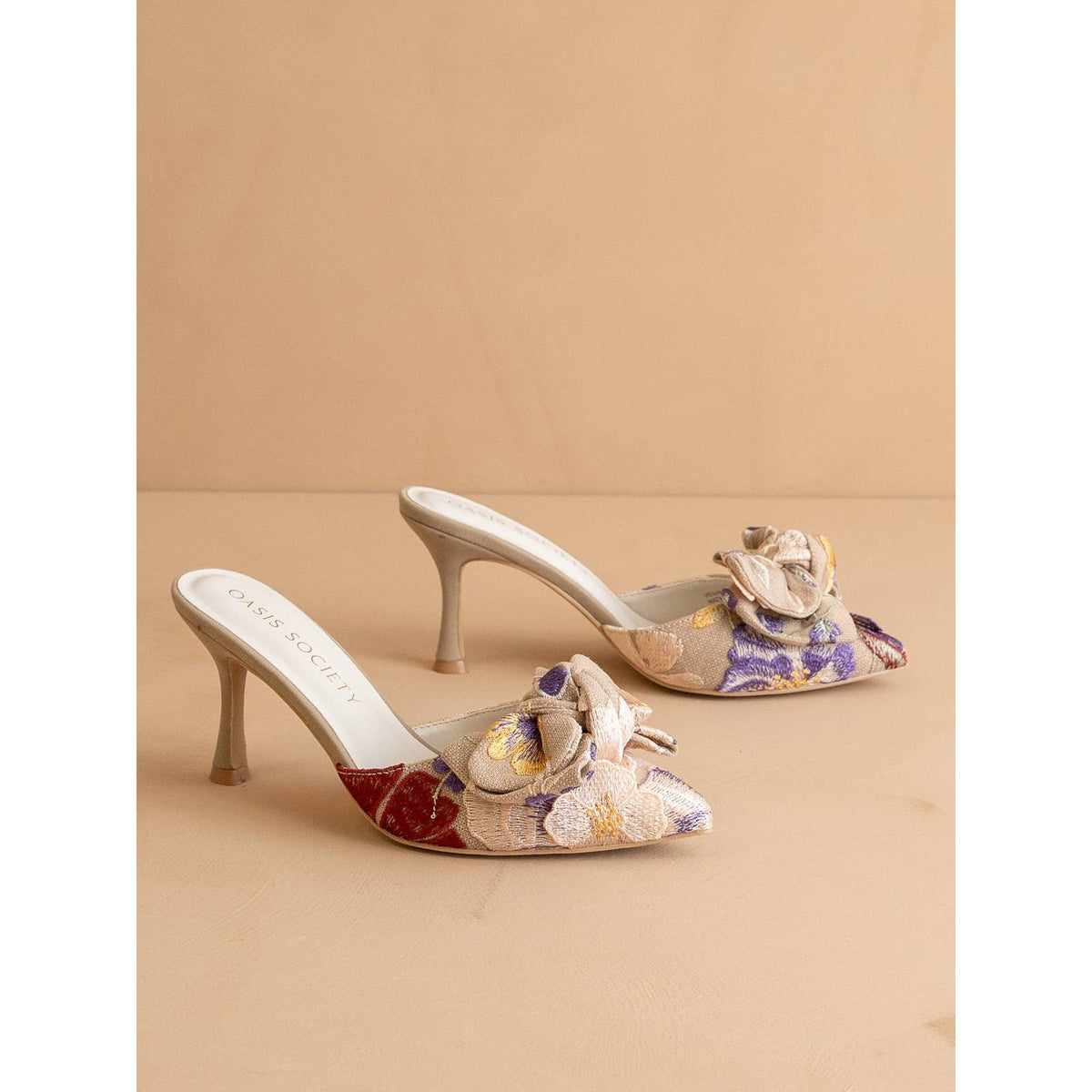 The Jane | Floral Pointed Toe Bow Accent Kitten Heel - The Feral Market