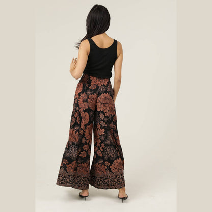 WIDE LEG PRINTED PANTS