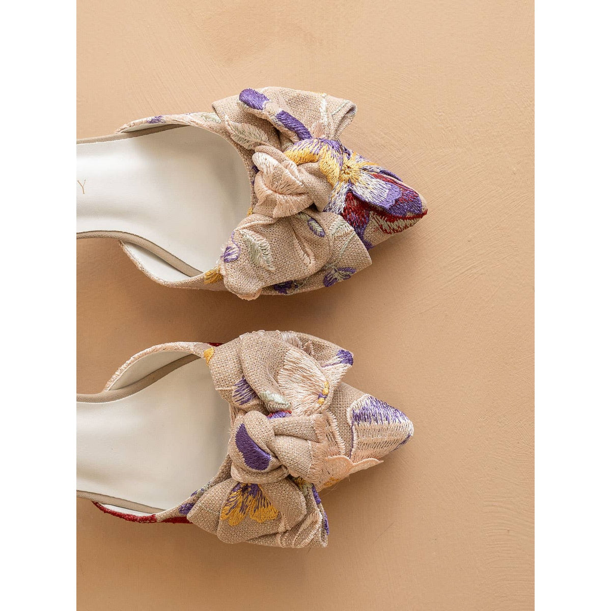 The Jane | Floral Pointed Toe Bow Accent Kitten Heel - The Feral Market