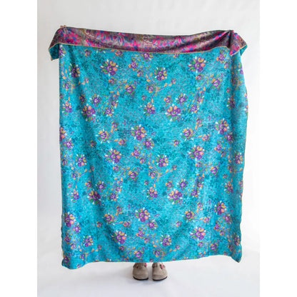 Double-Sided Cozy Throw Blanket - Border Folk Garden