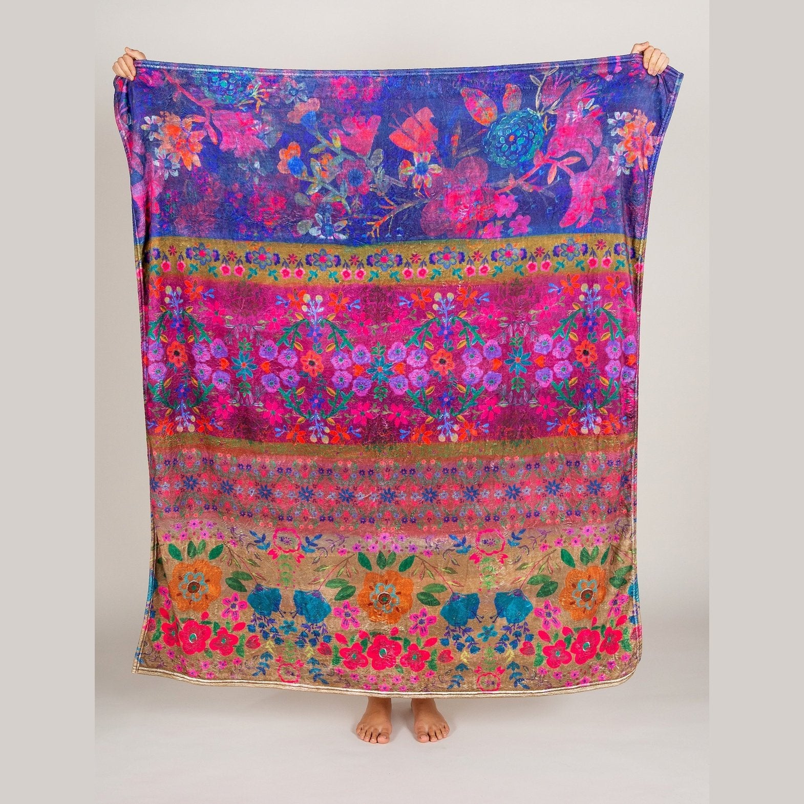 Double-Sided Cozy Throw Blanket - Border Folk Garden - Thumbnail 4