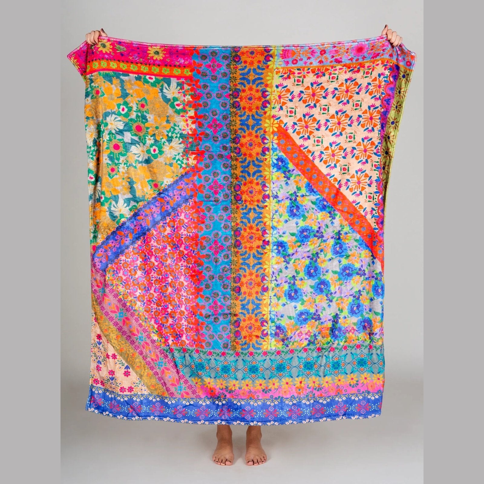 Double-Sided Cozy Throw Blanket - Border Folk Garden - Thumbnail 3