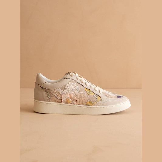 The Tammi | Light Grey Floral Applique Sneaker