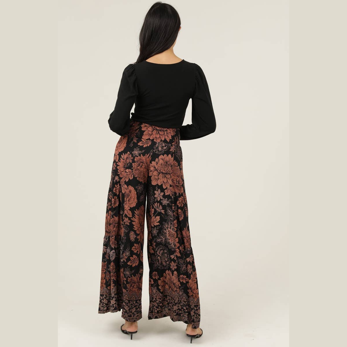 WIDE LEG PRINTED PANTS