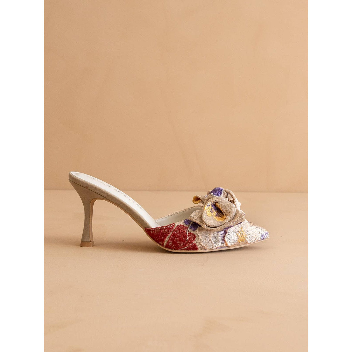 The Jane | Floral Pointed Toe Bow Accent Kitten Heel - The Feral Market