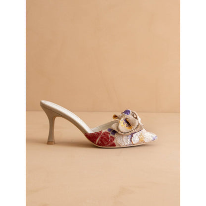 The Jane | Floral Pointed Toe Bow Accent Kitten Heel - The Feral Market