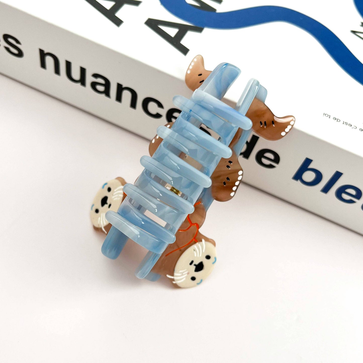 Floating Sea Otter Claw Clip